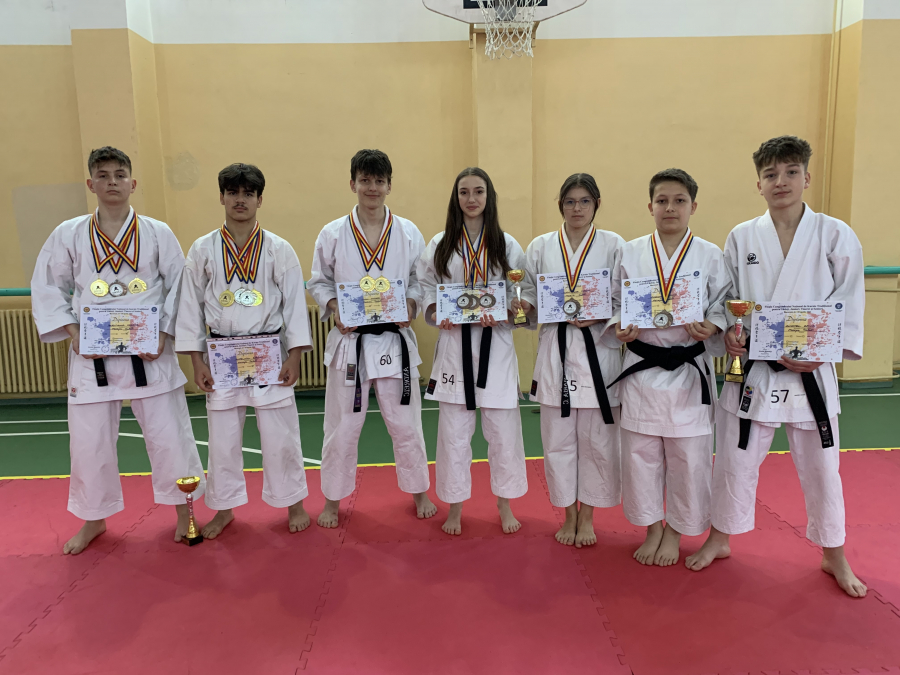 Clubul Meikyo, 15 medalii la "Naționale"