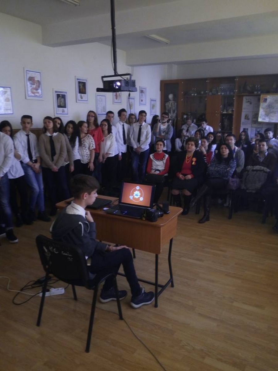 Arc peste timp - 1 Decembrie 2016 la Liceul "Emil Racoviţă"