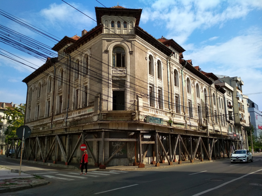 Autorizaţie de construire pentru salvarea Palatului „Gheorghiu”