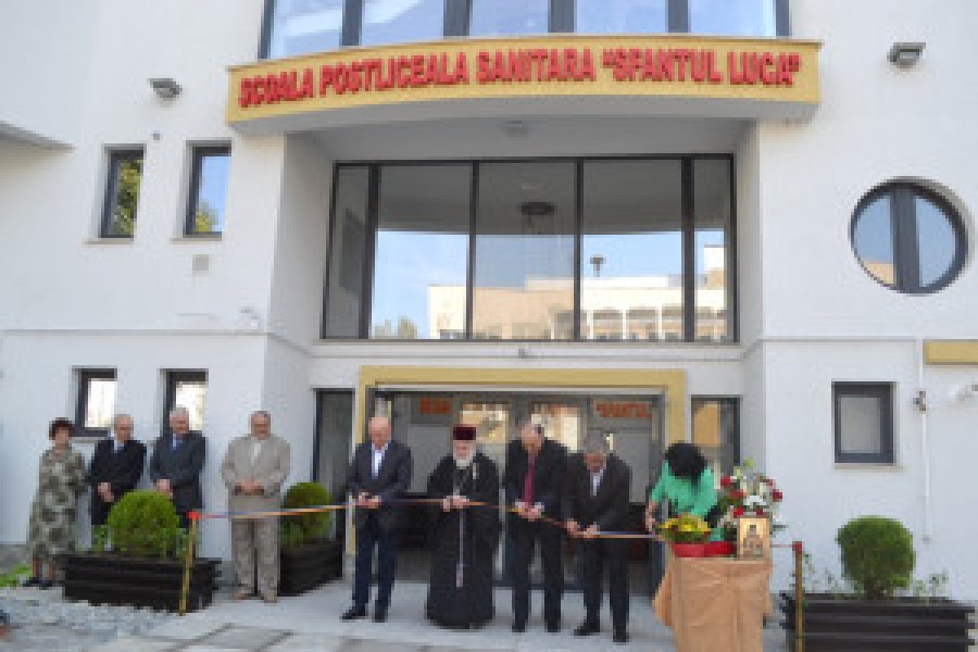 TULCEA: Sediul şcolii postliceale sanitare Sfântul Luca, inaugurat festiv