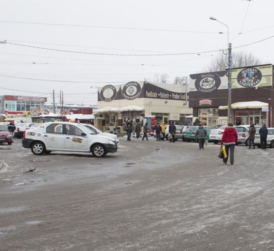 Piaţa Mare - Bazar turcesc cu nume românesc, GOLANI şi HAOS (FOTO)
