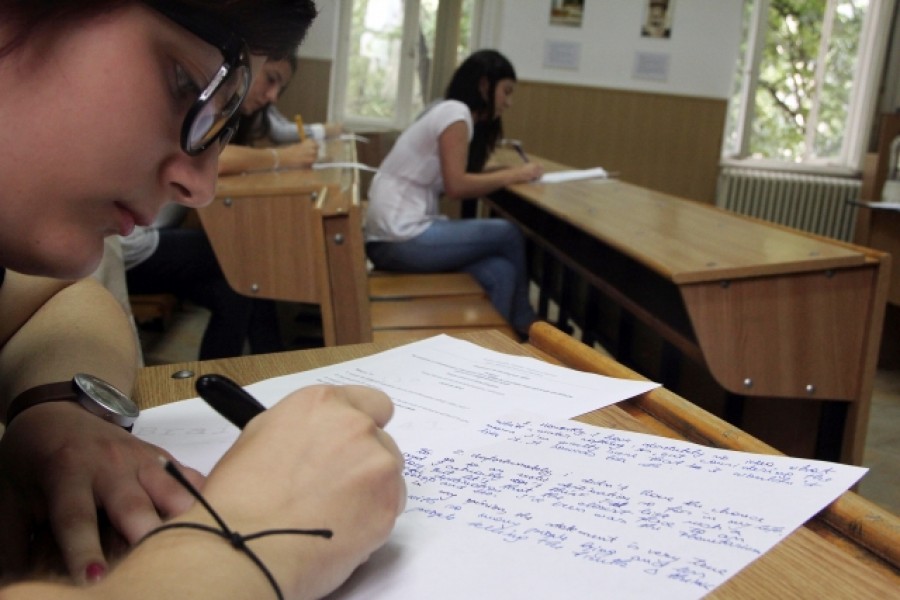 Aproape 70 la sută dintre elevi, experimentaţi la competenţele de comunicare în limba română
