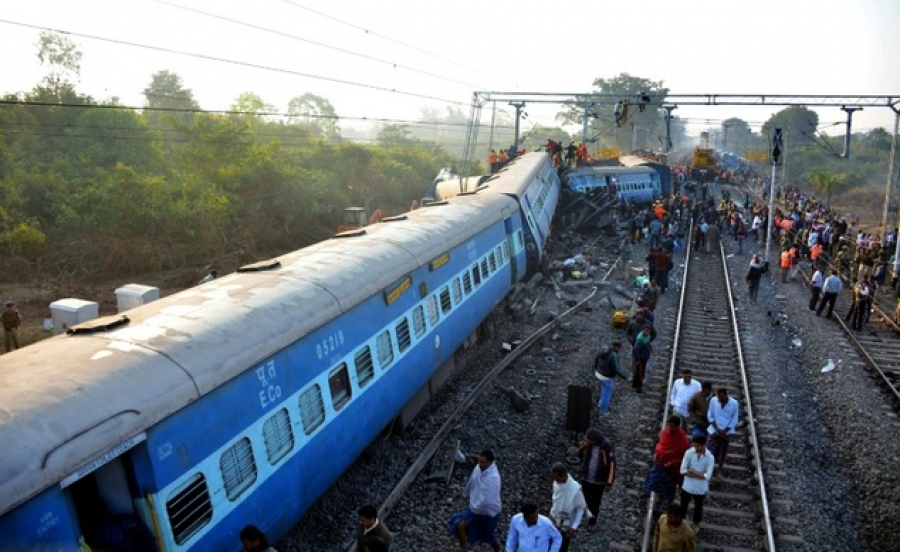 Accident feroviar în India: Cel puţin 36 de morţi şi sute de răniţi