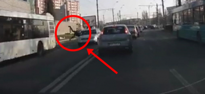 Superman s-a reinventat la Ultimul Leu! Un pieton a dispărut după ce a fost spulberat de un Audi | VIDEO