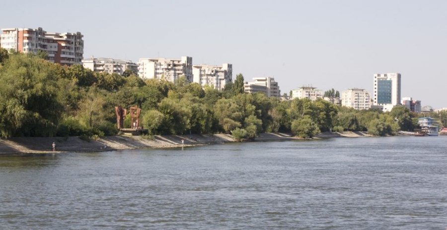 Asociaţia ”Galaţi, oraşul meu” trage semnalul de alarmă: SOS Faleza Dunării!
