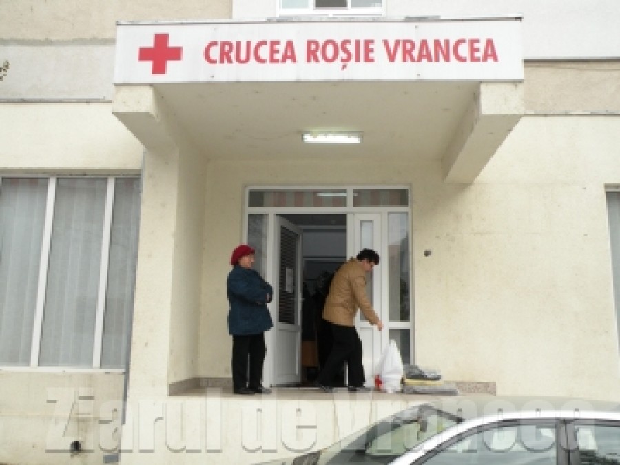 VRANCEA: Furturi de zeci de mii de lei comise de tinerii care au "prădat" Crucea Roşie