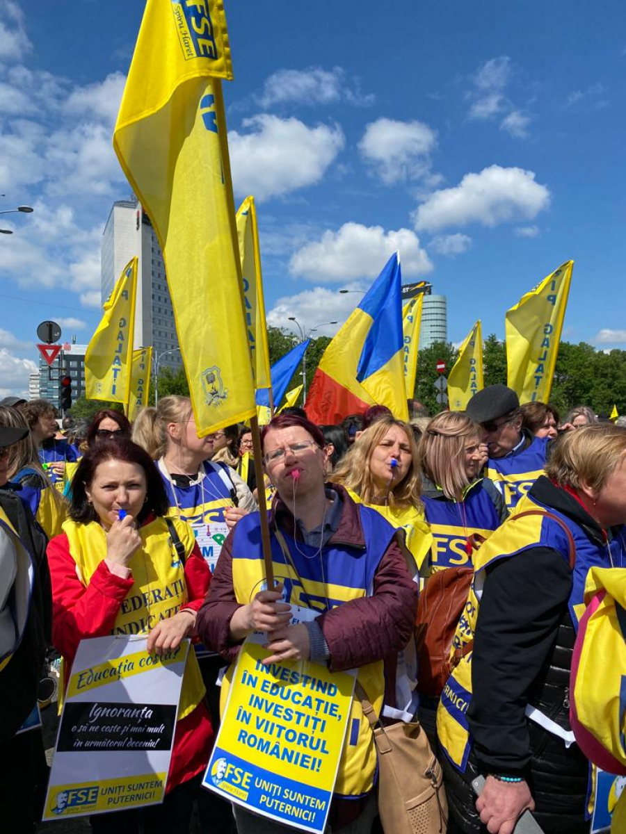 Marşul de la Bucureşti se anulează, greva continuă