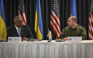 Pentagonul sprijină Ucraina, dar ajutorul financiar rămâne blocat