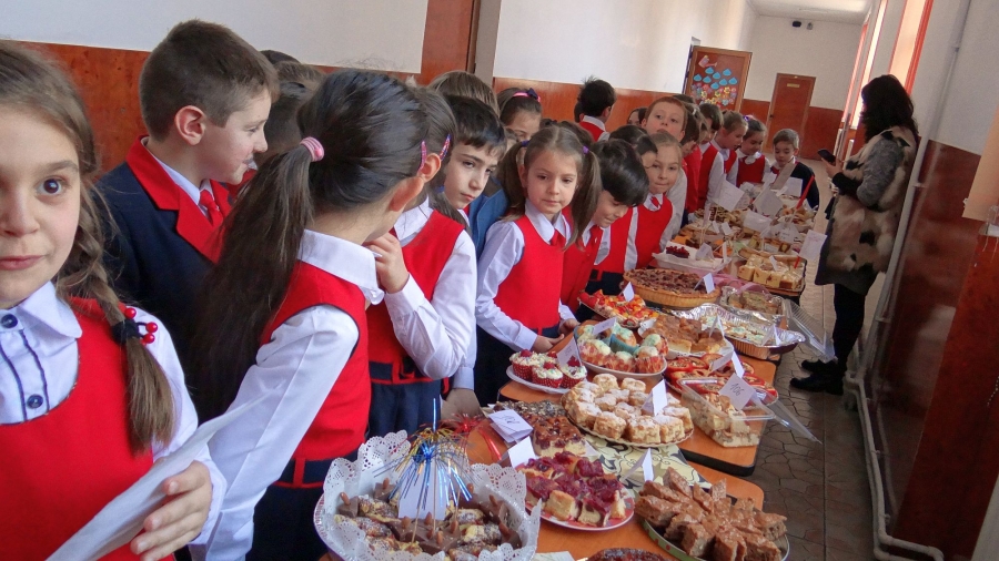 CATEDRA | "Marea prăjitureală", la Şcoala Nr. 29