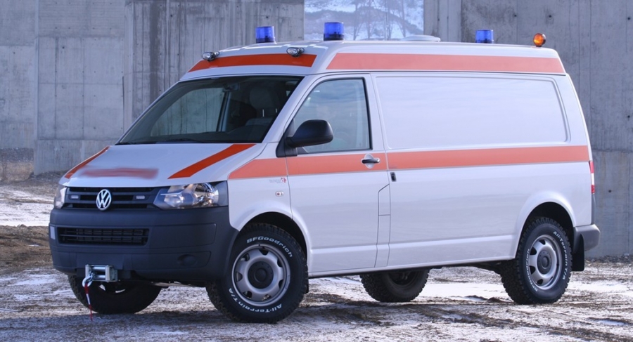 O nouă autospecială 4x4 se află în dotarea Serviciului de Ambulanţă Galaţi