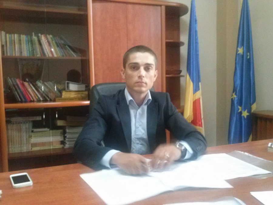 Un nou subprefect la Galaţi: Daniel Răzvan Olaru îi ia locul Iulianei Constantinescu