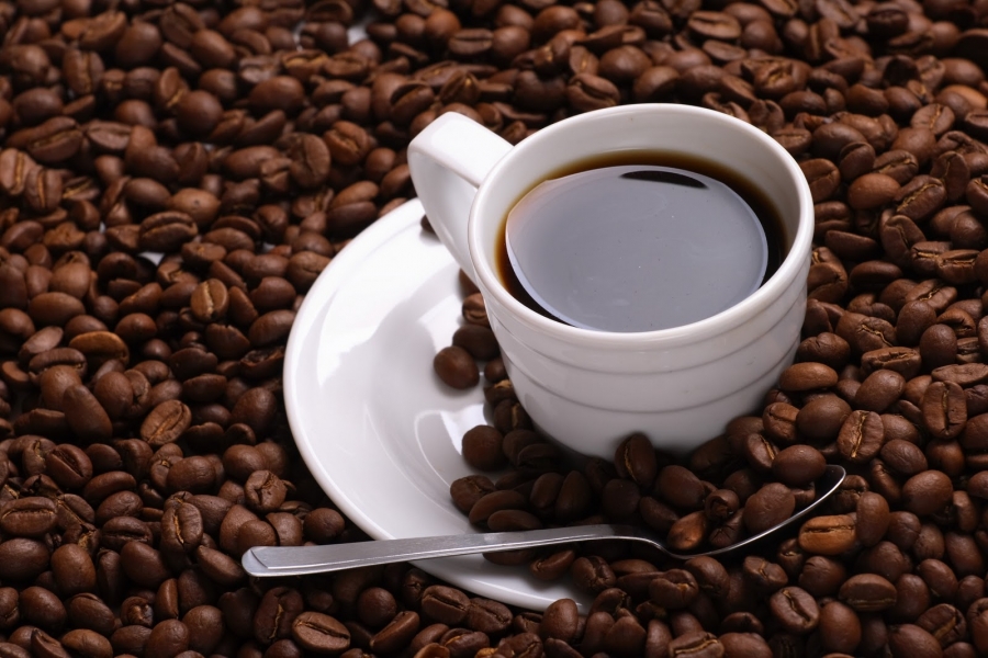 Două ceşti de cafea pe zi ajută la curăţarea ficatului