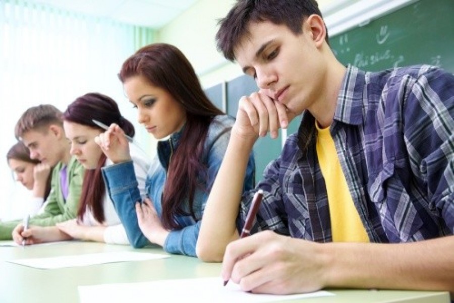 Vezi aici când încep înscrierile la examenul de bacalaureat 2013