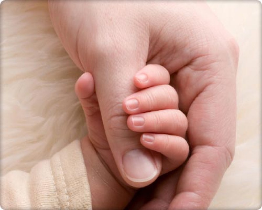 Informaţii utile/ Cine şi cum poate deveni asistent maternal