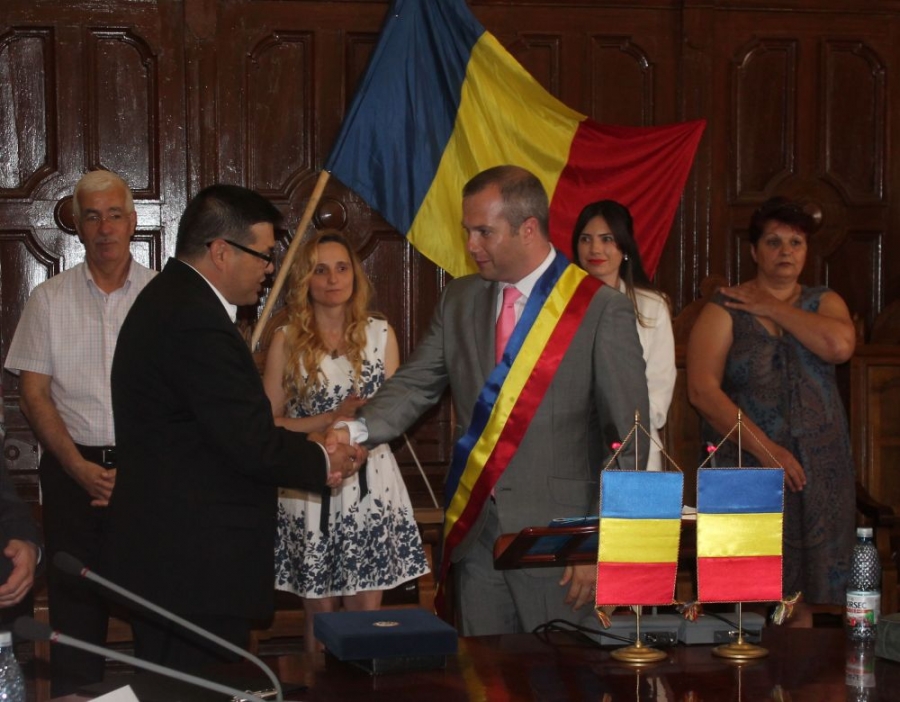 S-a constituit noul Consiliu Local Galați. IONUȚ PUCHEANU a depus jurământul de primar (FOTO)