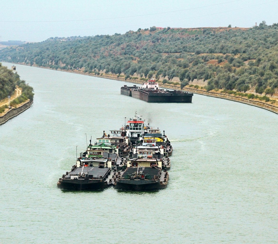 Legături transfrontaliere pe Dunăre | NEGOCIERI pentru reluarea curselor navale între Galaţi şi Odessa