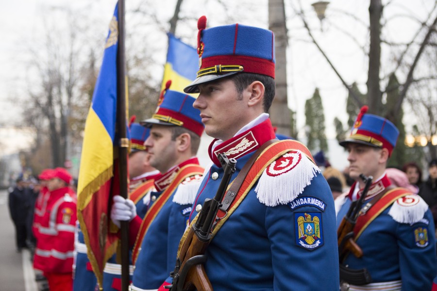 Vom avea din nou DEFILARE DE TORŢE de Ziua Naţională a României (VIDEO)