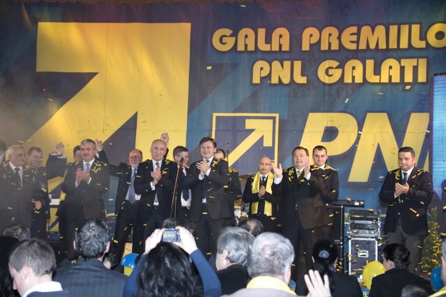 Mobilizare generală USL la Gala Premiilor PNL