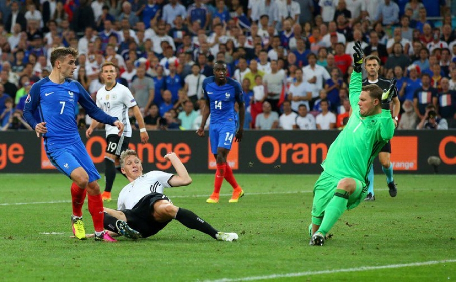 EURO 2016 / Franţa a trecut de campioana mondială şi joacă finala