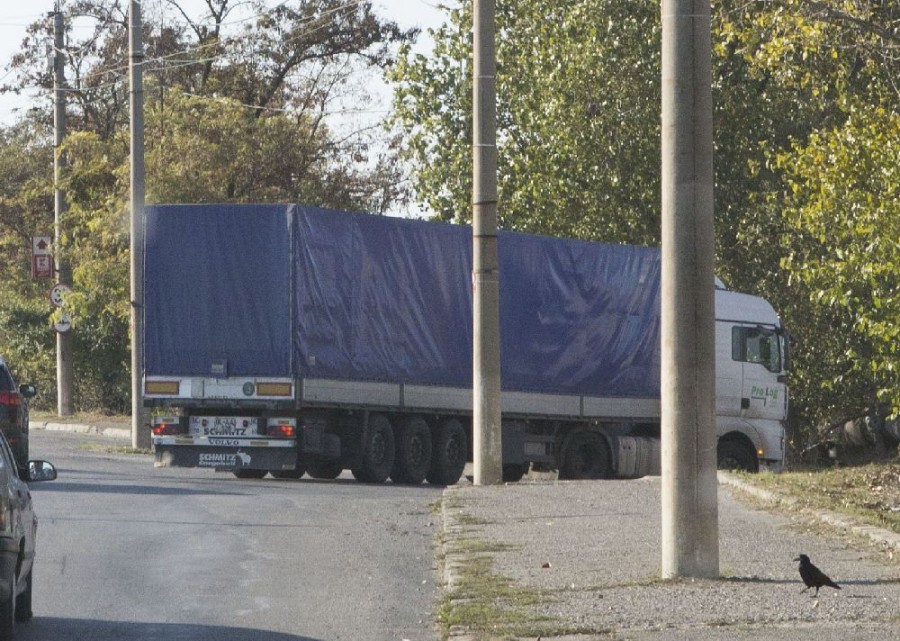 Centura Galaţiului, COŞMARUL ŞOFERILOR/ Traficul greu se desfăşoară pe orbecăite (FOTO)