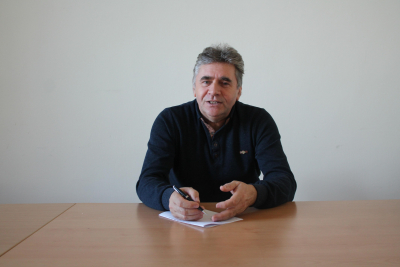 În imagine, folcloristul Paul Buţa