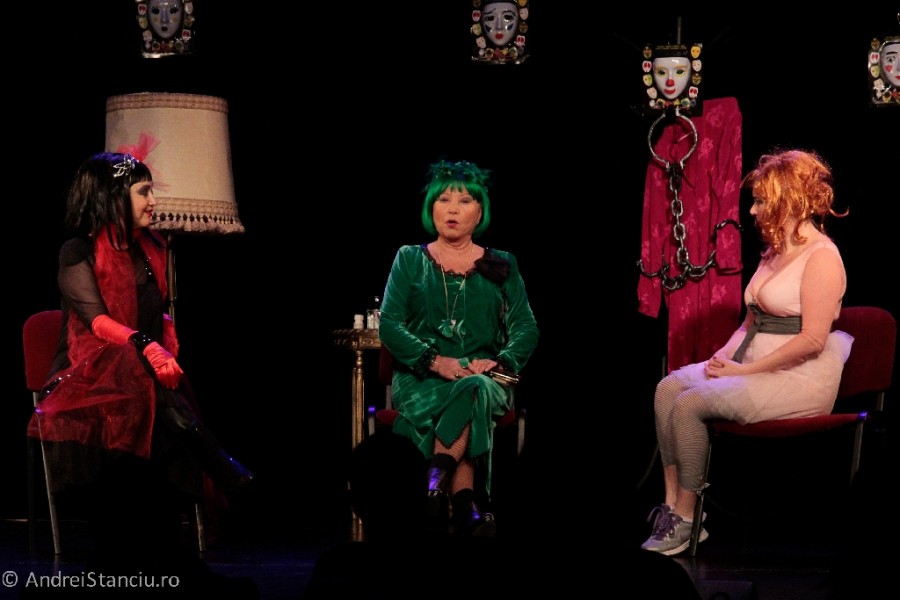 SPECTACOL cu trei doamne, la Teatrul Dramatic din Galaţi