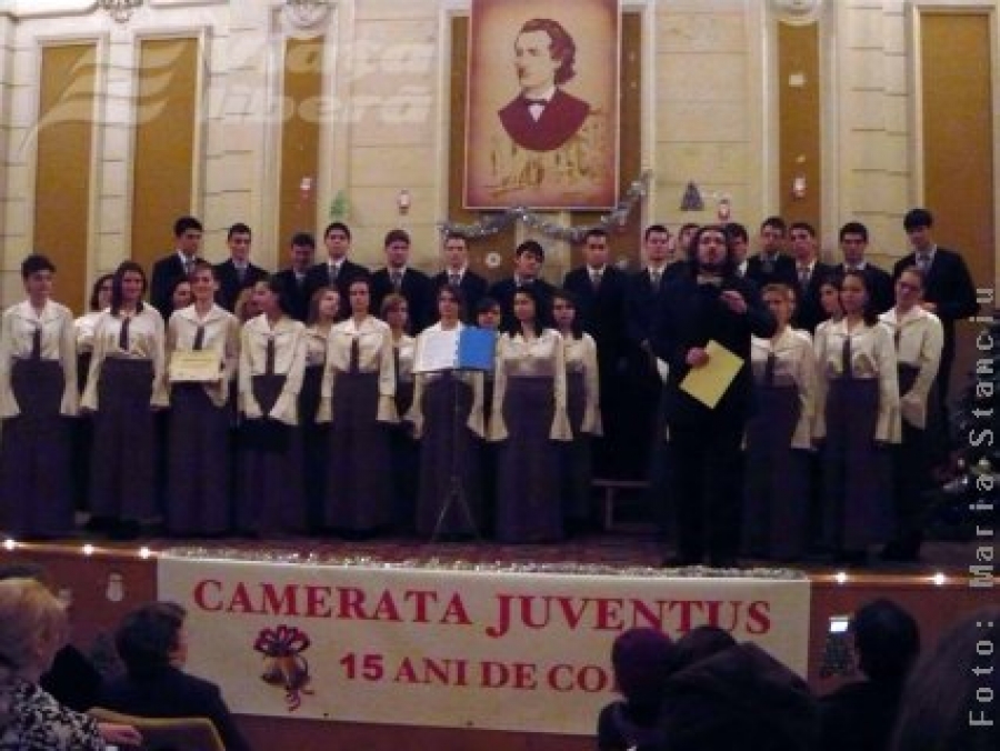 Camerata Juventus - 15 ani de colinde