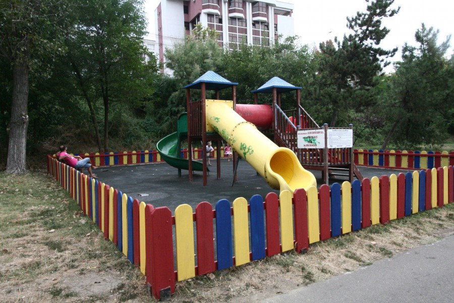 Investiţie în locuri de joacă/ Faleza pentru Copii