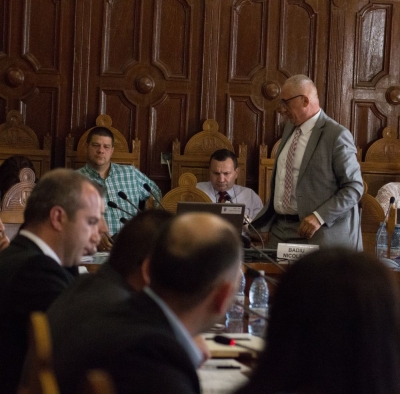 FOTO/ Şedinţă cu scântei la Consiliul Local Galați. Circ politic avem, APĂ CALDĂ NU!