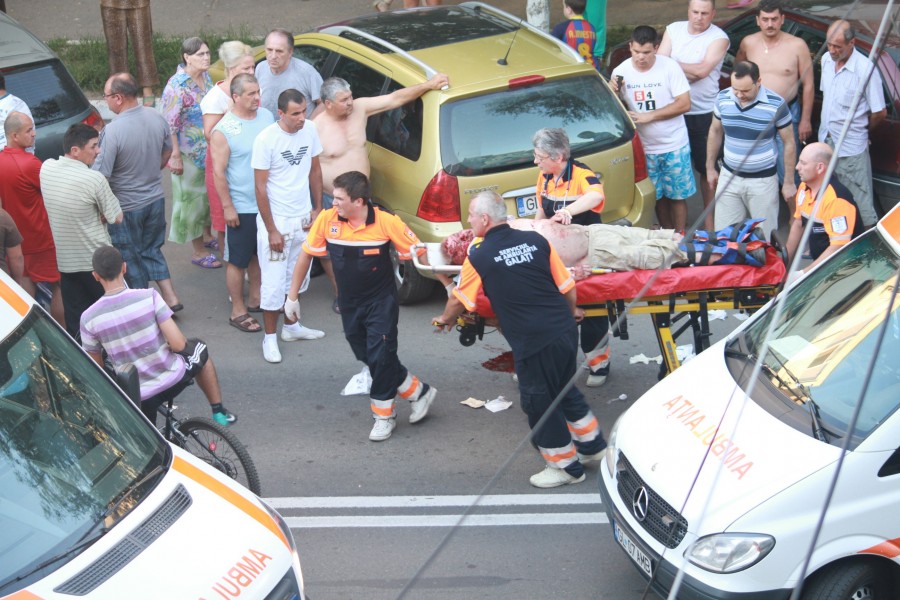 Un fotbalist de la FCM Dunărea a accidentat grav un pieton