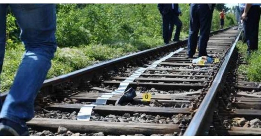 Tragedie pe o cale ferată din judeţul Galaţi. Un tânăr a murit sub roţile trenului