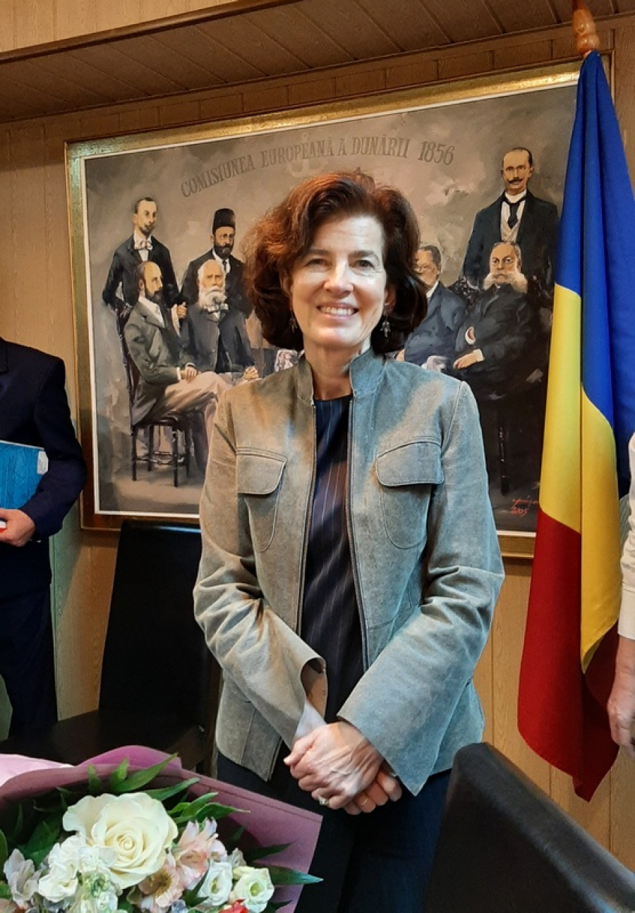 SE Laurence Auer, ambassadrice de France en Roumanie: „Nous sommes très présents à Galati, pour la coopération technique, militaire et culturelle”