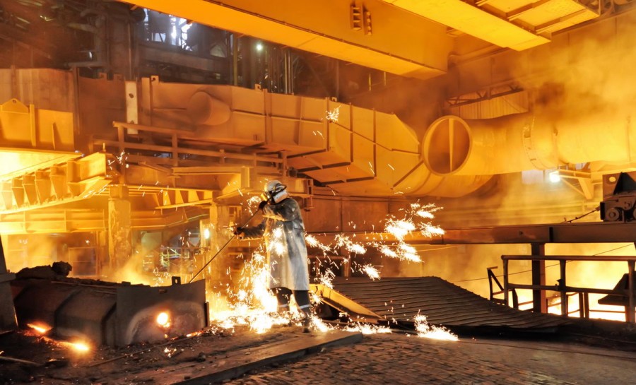 NEGOCIERI la ArcelorMittal Galaţi/ Protecţia socială, prima „linie” în REVENDICĂRILE siderurgiştilor