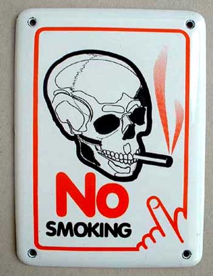 Peste 4.000 de gălăţeni vor să interzică fumatul în locurile publice
