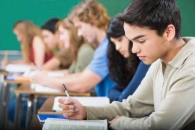 ÎNSCRIERI pentru elevii care vor să facă liceu în America ÎNSCRIERI pentru elevii care vor să facă liceu în America