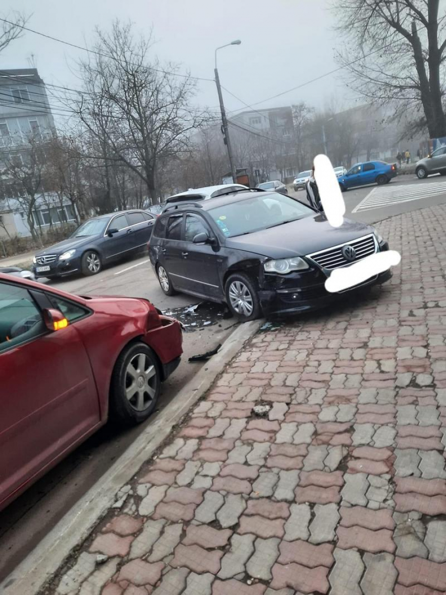 Accident soldat cu o femeie rănită