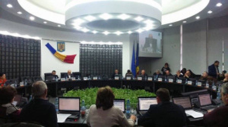 TULCEA: Danele de acostare pentru „Masterplanul deşeuri” au fost scufundate