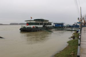 Dunărea se apropie de cota de inundaţie