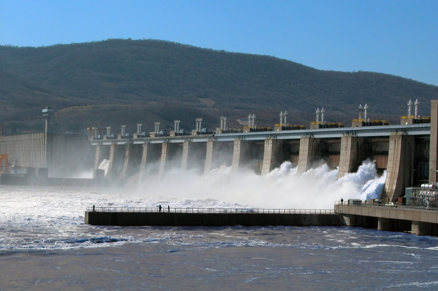 Țiriac a cumpărat peste 5% din Hidroelectrica