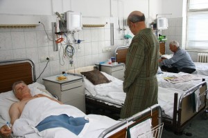 Se aşteaptă „ghilotina” ministerului: „Tăierea” paturilor riscă să arunce spitalele gălăţene în colaps