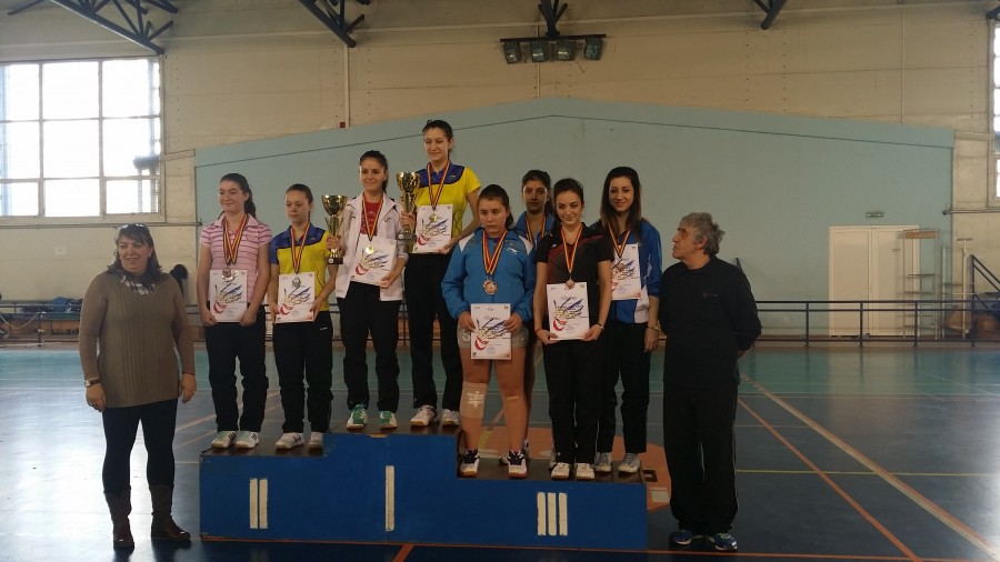 Juniorii gălăţeni au urcat de nouă ori pe podium la Campionatul Naţional de badminton