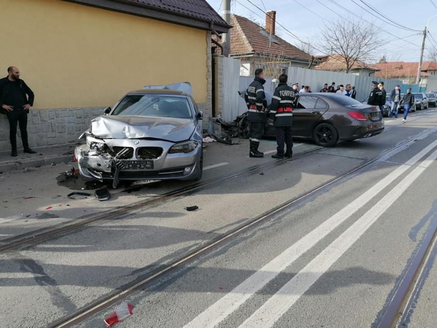 Impact cu patru bolizi germani, pe Frunzei. Două persoane sunt rănite