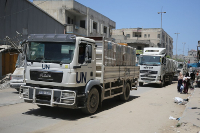 Camioane cu ajutoare umanitare, jefuite în Fâșia Gaza