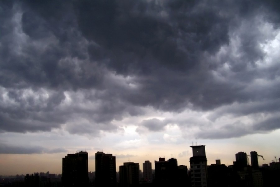 Marţi şi miercuri: Vremea va fi instabilă, cu averse de ploaie 