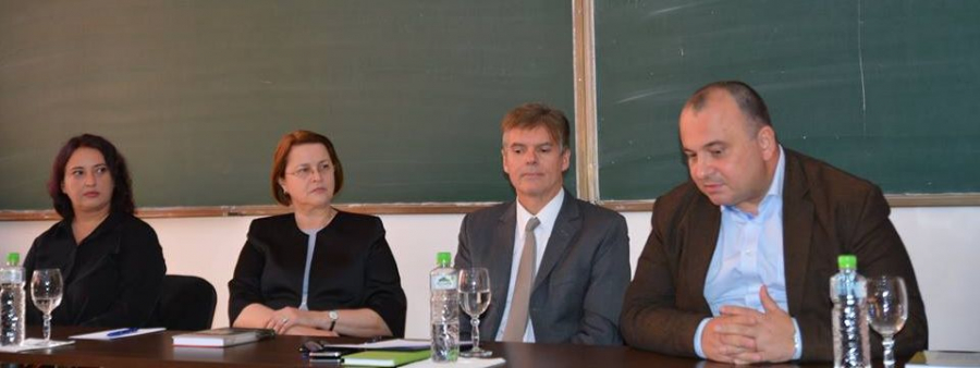 La Universitatea ”Dunărea de Jos” din Galaţi, dezbatere pe o teză de doctorat despre 11 septembrie