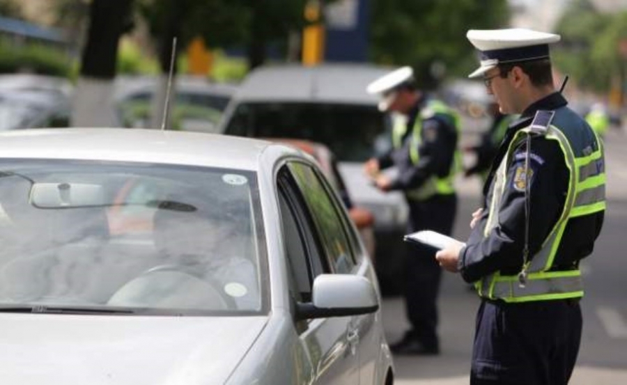 Aproape 200 de amenzi pe zi, în traficul din Galaţi