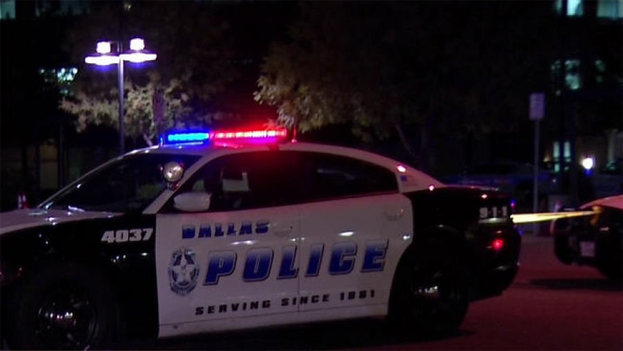Haos în Dallas/ Cinci poliţişti morţi, şase răniţi. Patru suspecţi şi-au pierdut viaţa în urma acţiunilor poliţiei (Video)