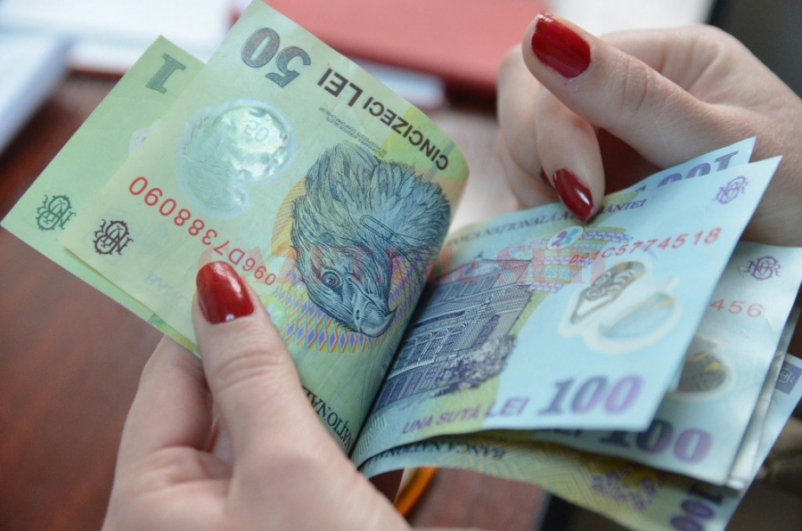 Grosul veniturilor se duce pe taxe și alimente