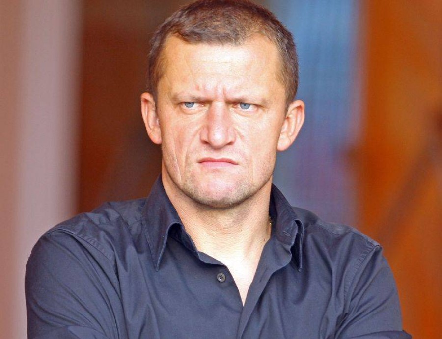 Fostul antrenor al Oţelului, Dorinel Munteanu, a anunţat că rămâne la Mordovia Saransk
