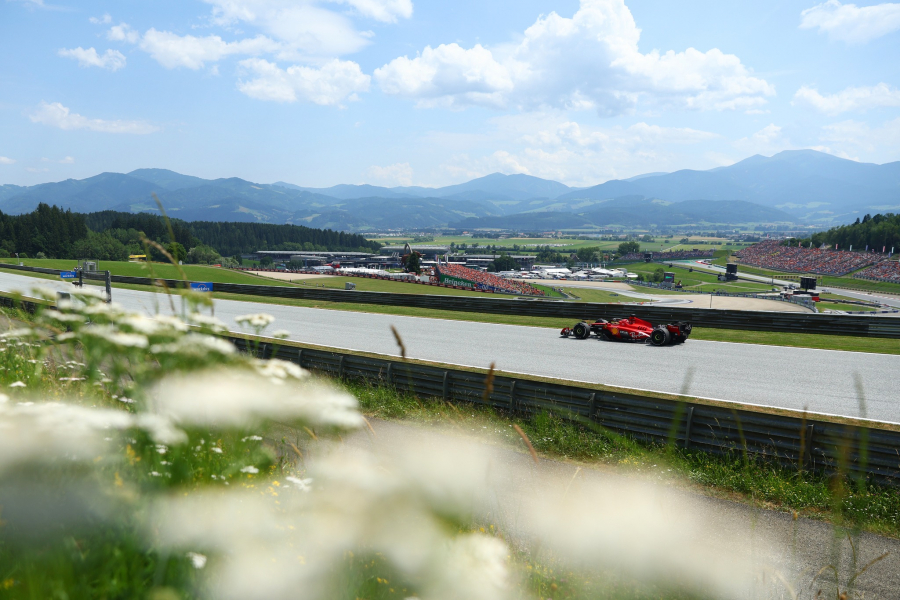 Formula 1. Cursă cu multe penalizări, în Austria